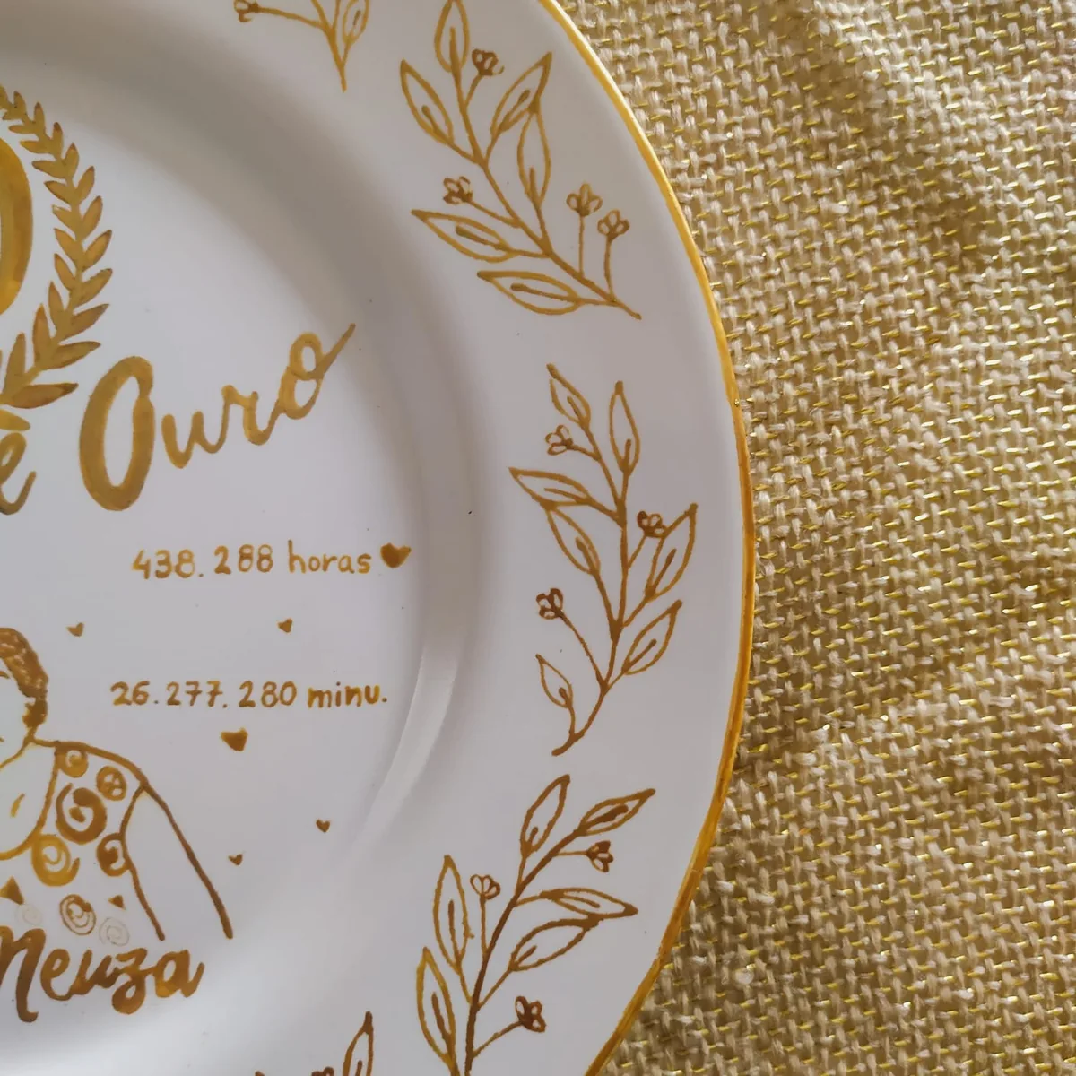 Prato de Bodas de Ouro com retrato do casal